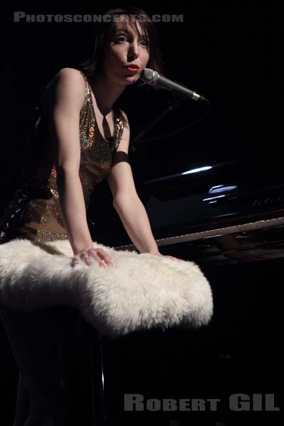 JEANNE CHERHAL - 2010-03-09 - PARIS - Le Bataclan - 